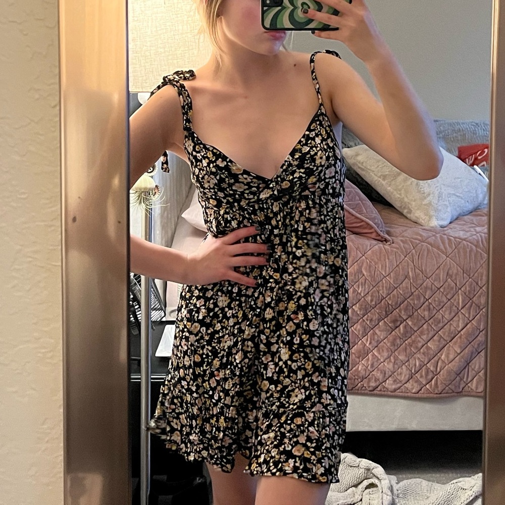 tillys ivy and main floral dress